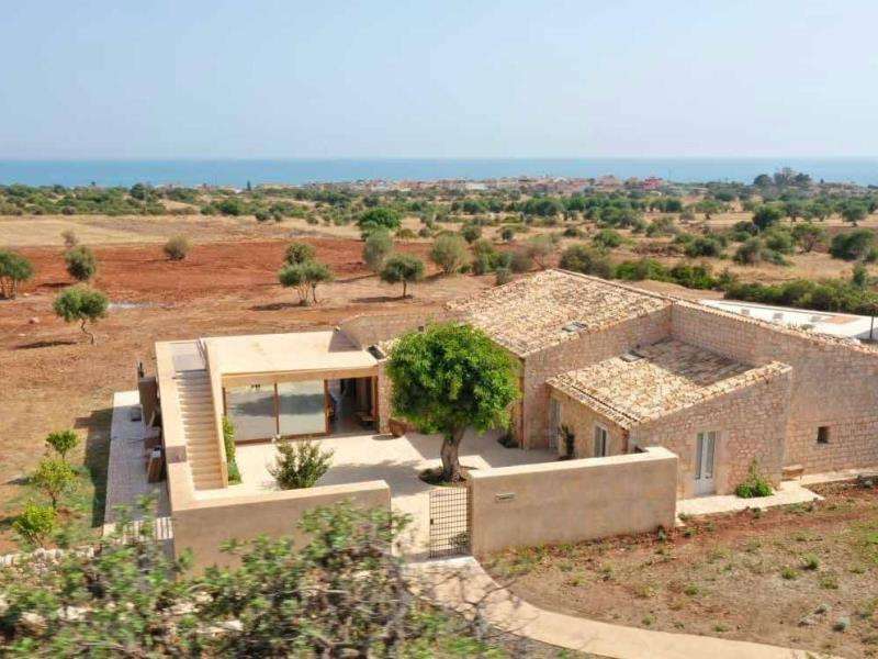 casa indipendente in vendita a Scicli in zona Sampieri