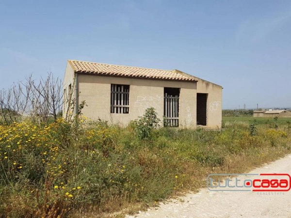 casa indipendente in vendita a Scicli