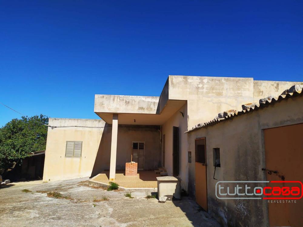 casa indipendente in vendita a Scicli