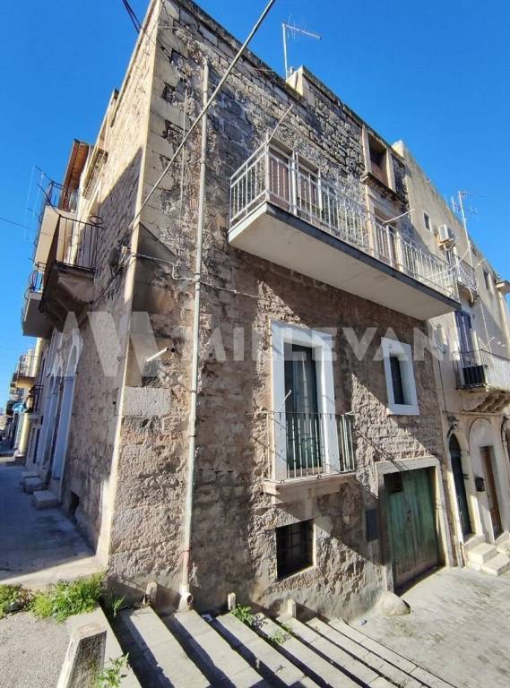 casa indipendente in vendita a Scicli