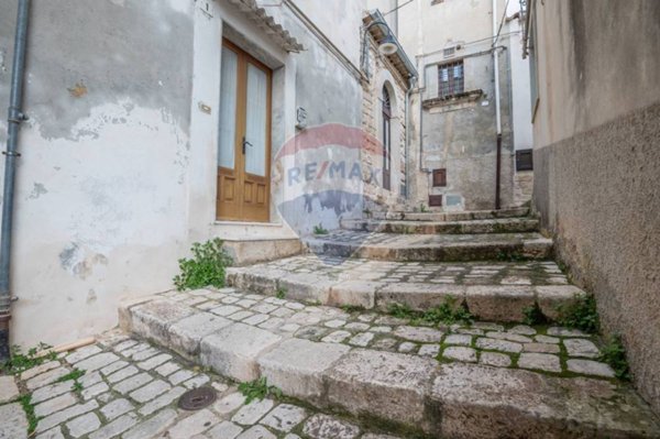 casa indipendente in vendita a Scicli