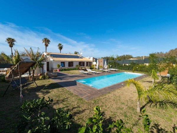 casa indipendente in vendita a Scicli in zona Sampieri