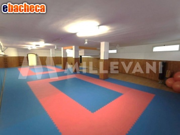 locale commerciale in vendita a Scicli