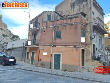 casa indipendente in vendita a Scicli