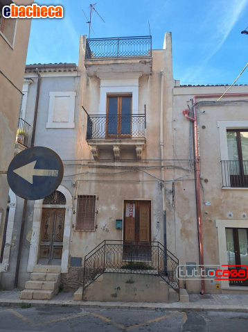 casa indipendente in vendita a Scicli