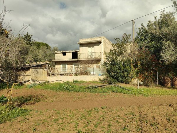 casa indipendente in vendita a Scicli in zona Sampieri