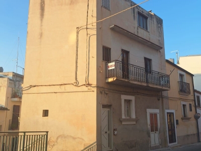 casa indipendente in vendita a Scicli