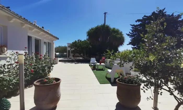 casa indipendente in vendita a Scicli