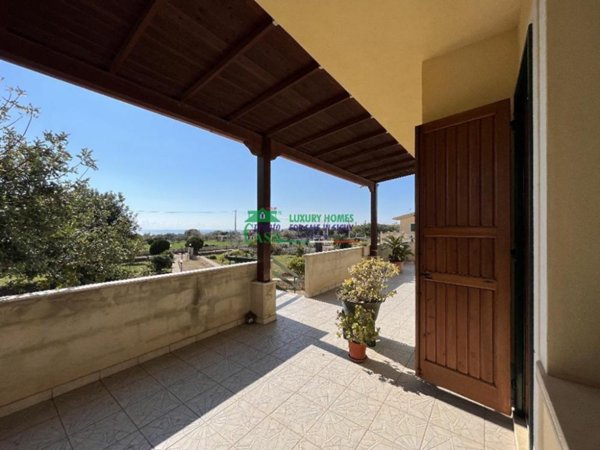 casa indipendente in vendita a Scicli in zona Sampieri