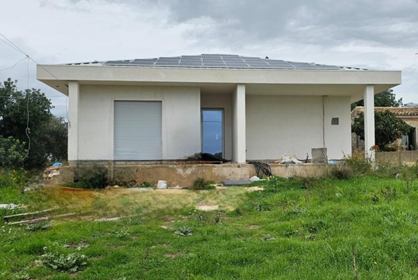 casa indipendente in vendita a Scicli