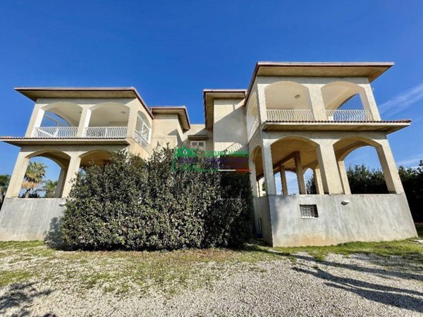 casa indipendente in vendita a Scicli in zona Donnalucata