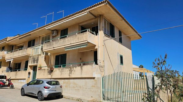 appartamento in vendita a Scicli in zona Cava d'Aliga