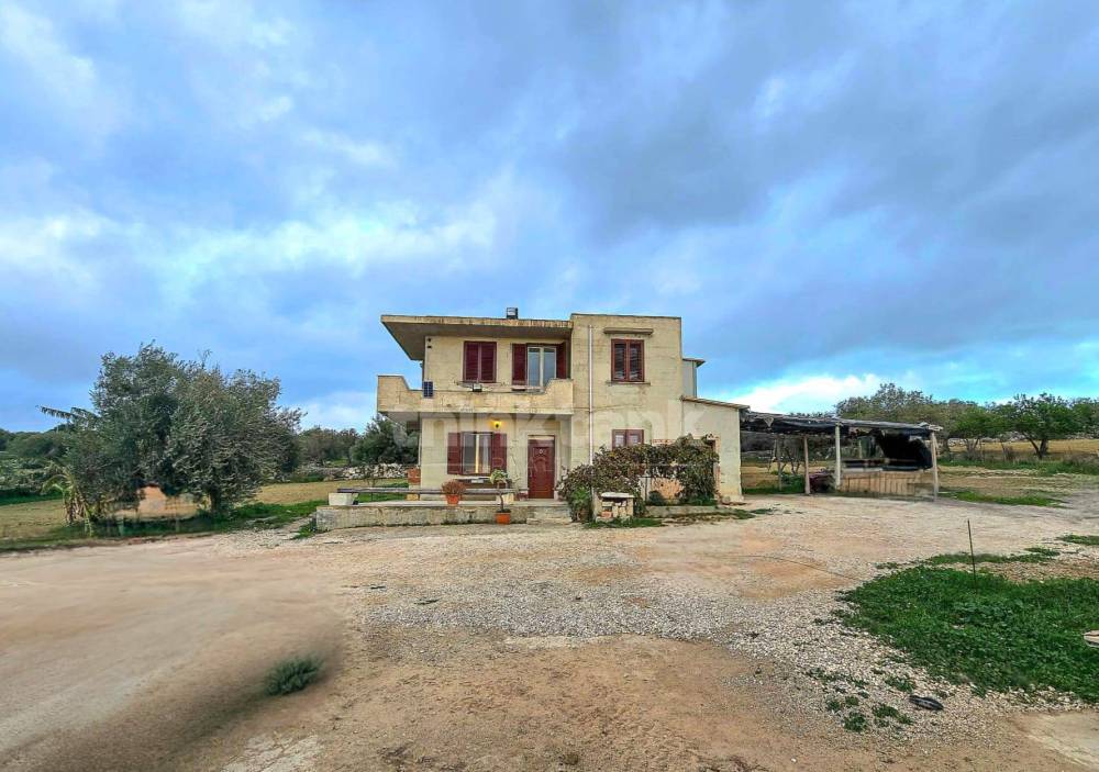 casa indipendente in vendita a Scicli