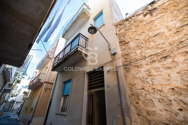 casa indipendente in vendita a Scicli