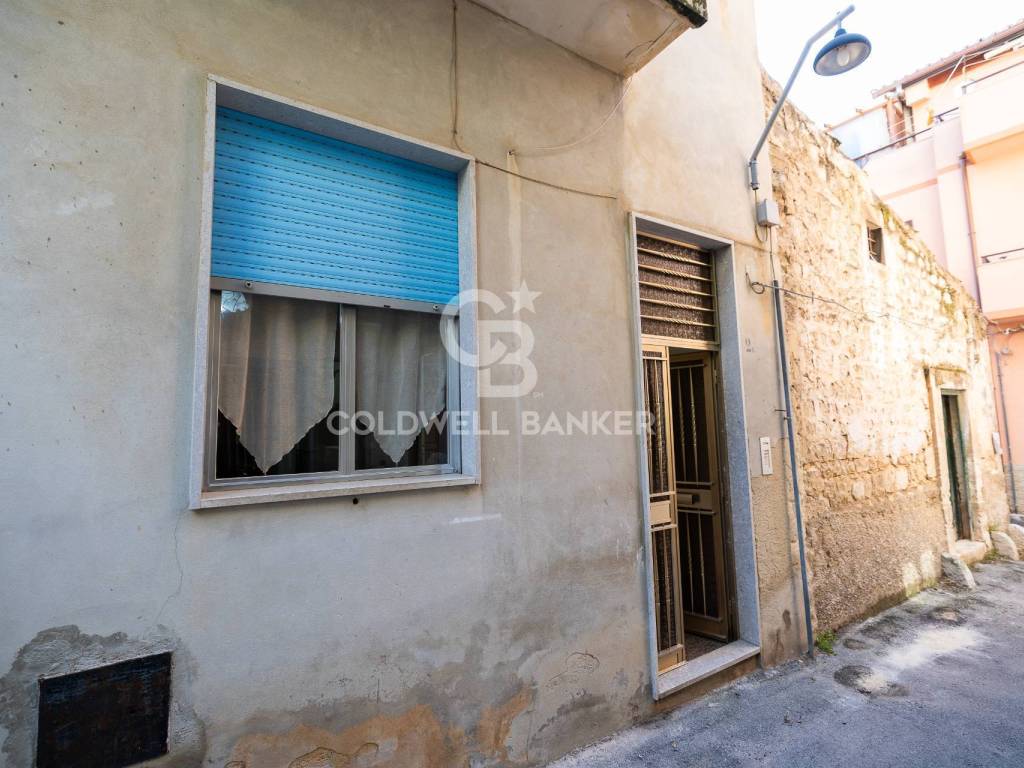 casa indipendente in vendita a Scicli