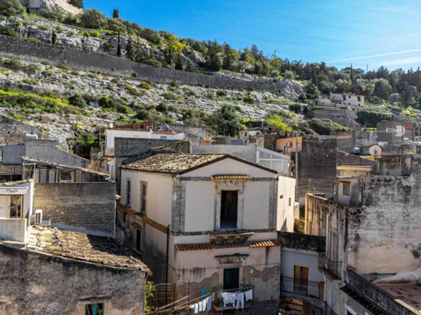 casa indipendente in vendita a Scicli in zona Sampieri
