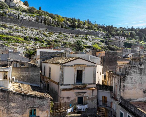 casa indipendente in vendita a Scicli in zona Donnalucata