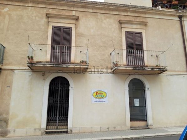 locale commerciale in vendita a Scicli