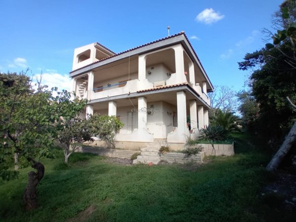 casa indipendente in vendita a Scicli in zona Cava d'Aliga
