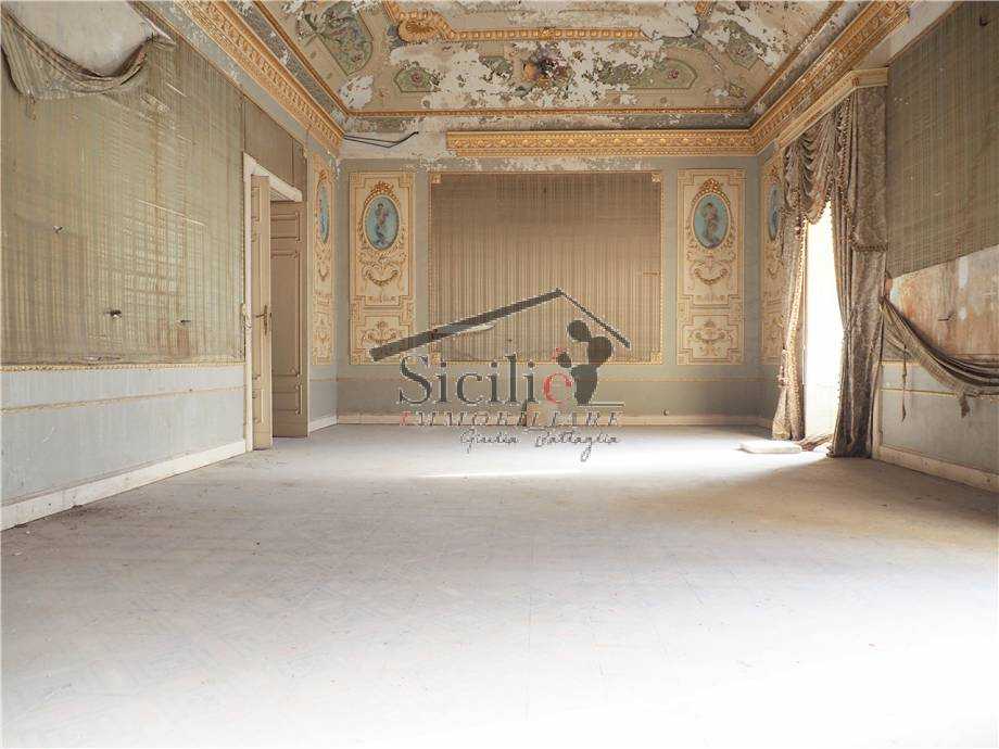 intera palazzina in vendita a Scicli