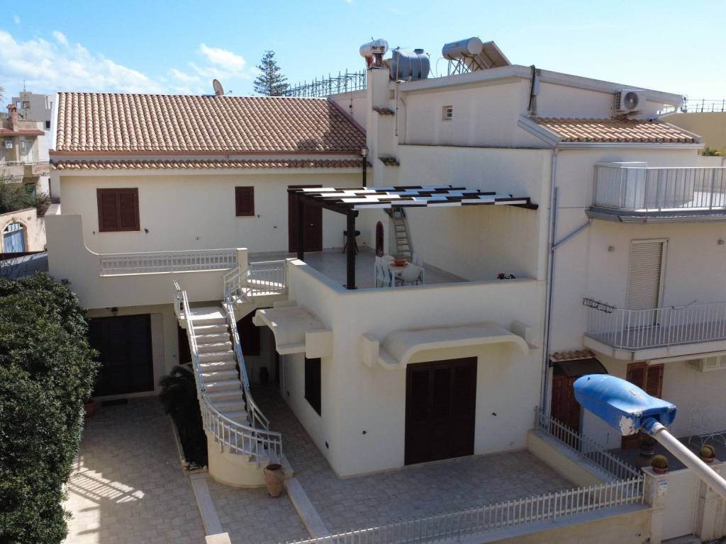 casa indipendente in vendita a Scicli in zona Donnalucata