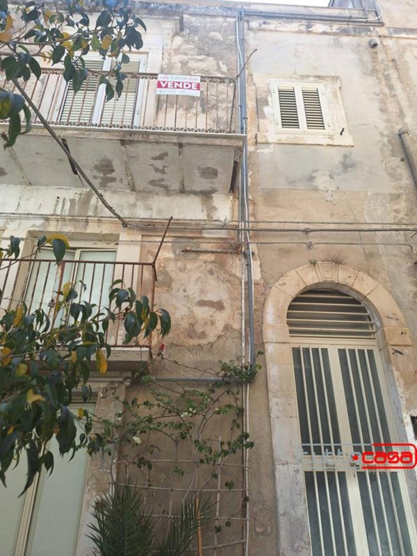 casa indipendente in vendita a Scicli