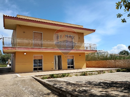 casa indipendente in vendita a Scicli in zona Cava d'Aliga