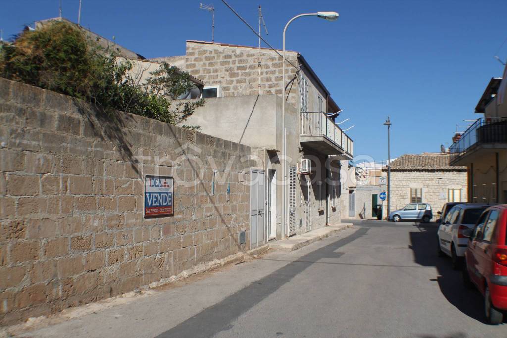 terreno edificabile in vendita a Scicli in zona Sampieri