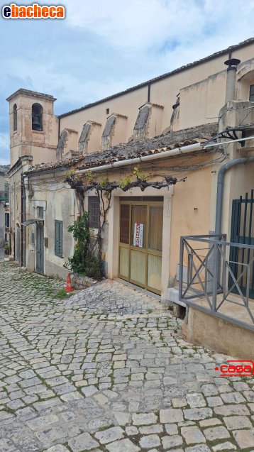 casa indipendente in vendita a Scicli