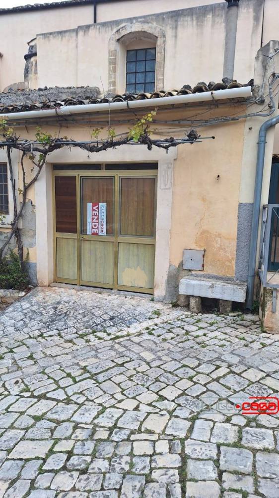 casa indipendente in vendita a Scicli