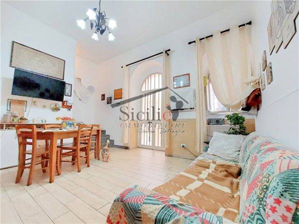 casa indipendente in vendita a Scicli