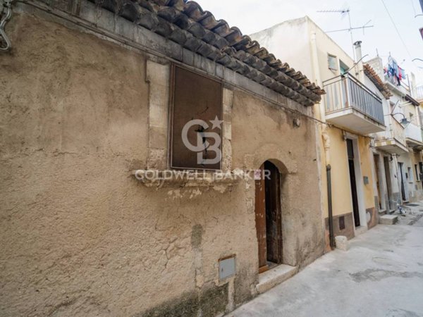 casa indipendente in vendita a Scicli