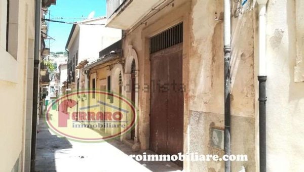 casa indipendente in vendita a Scicli