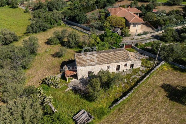 casa indipendente in vendita a Scicli