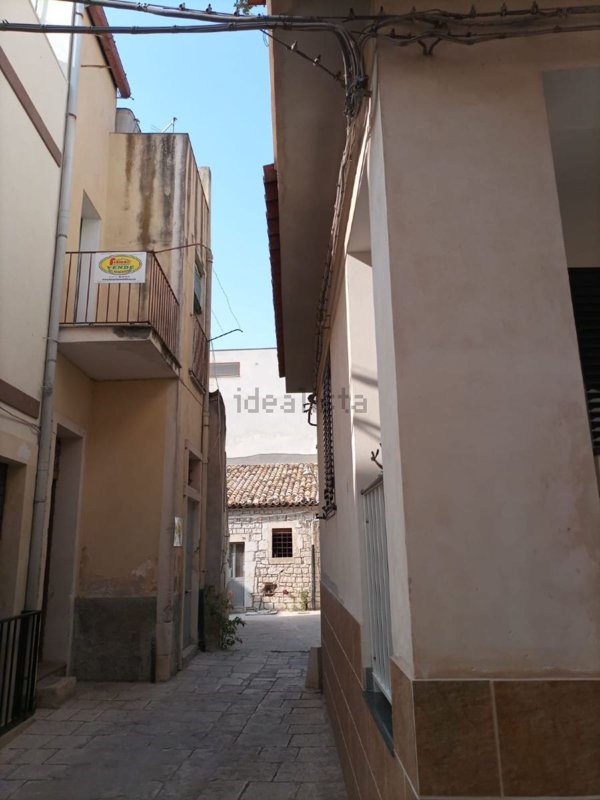 casa indipendente in vendita a Scicli
