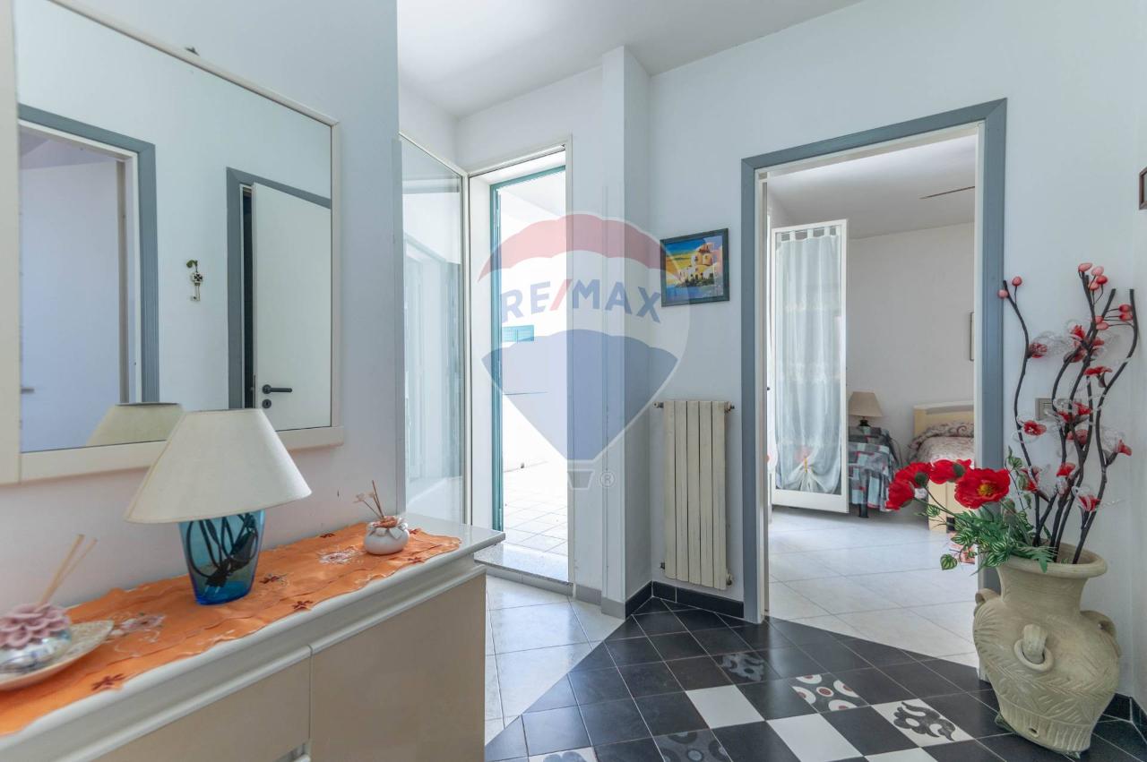 casa indipendente in vendita a Scicli in zona Donnalucata
