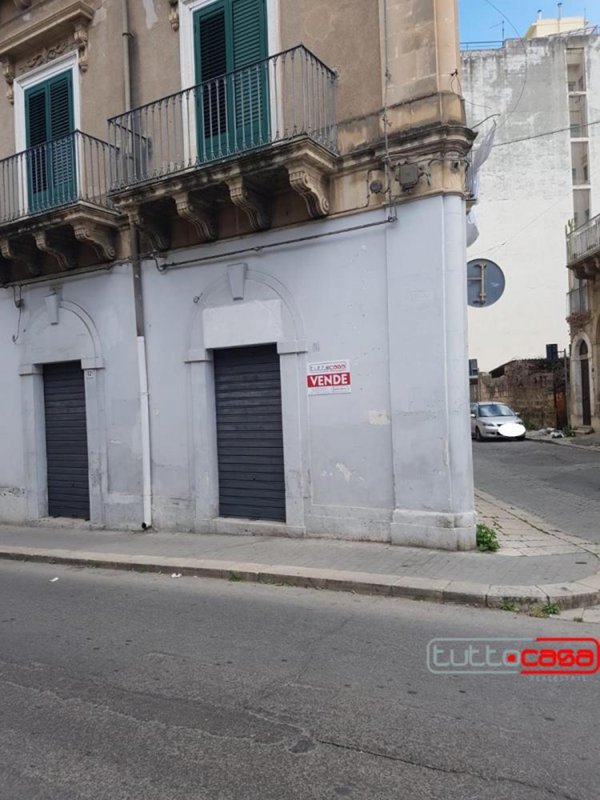 locale commerciale in vendita a Scicli