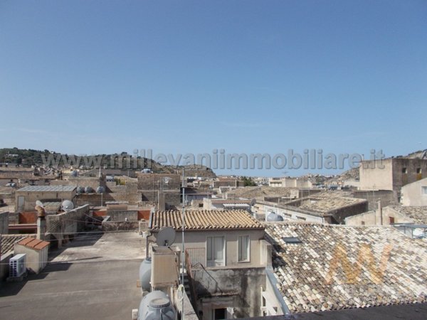 casa indipendente in vendita a Scicli