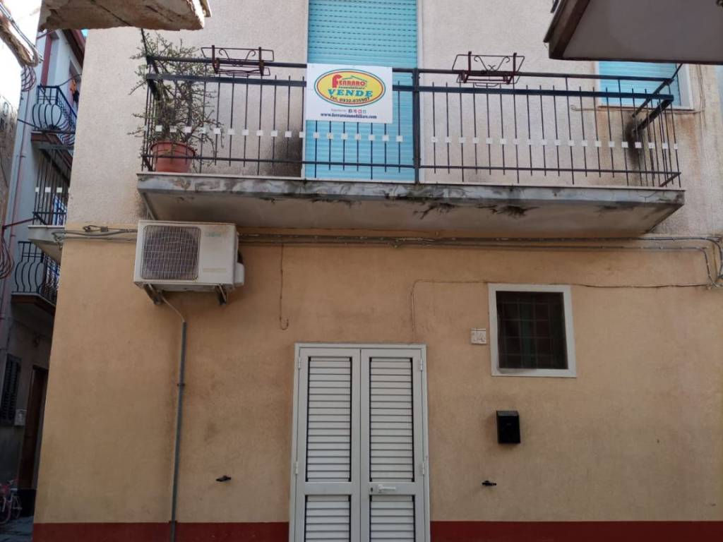 casa indipendente in vendita a Scicli
