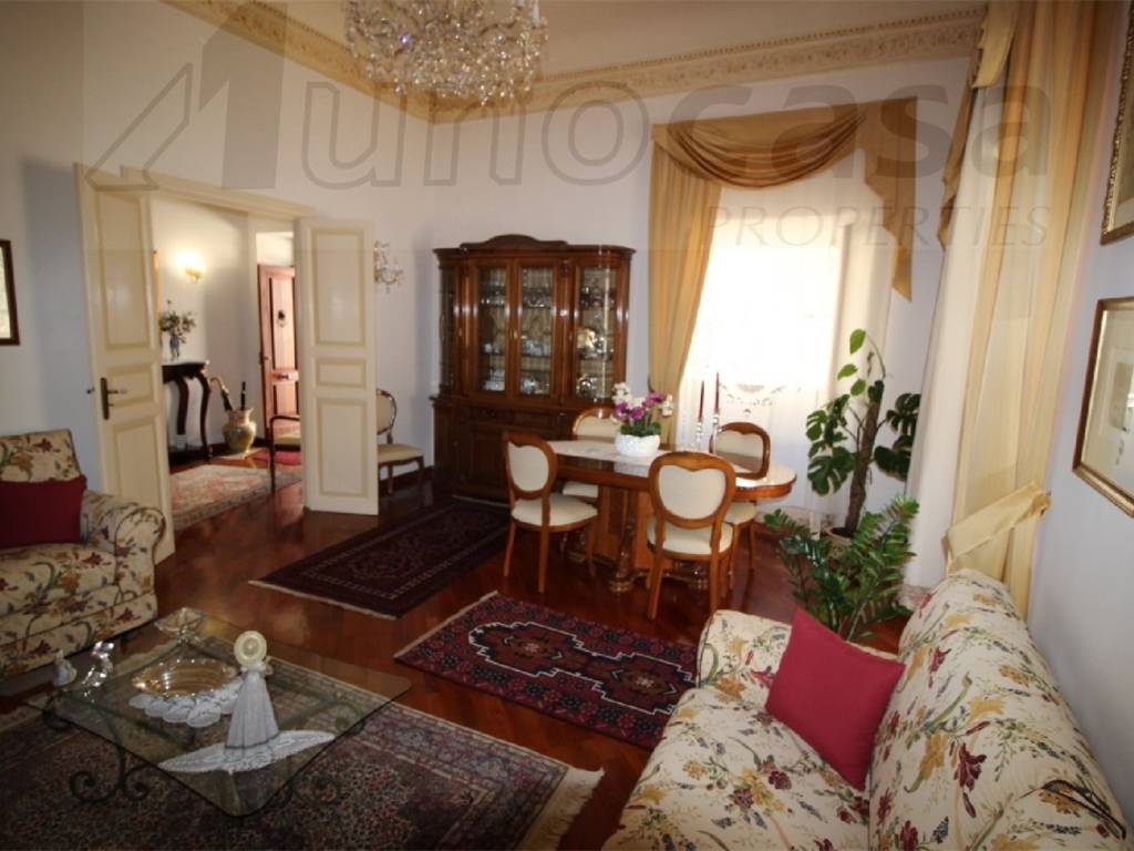 casa indipendente in vendita a Scicli