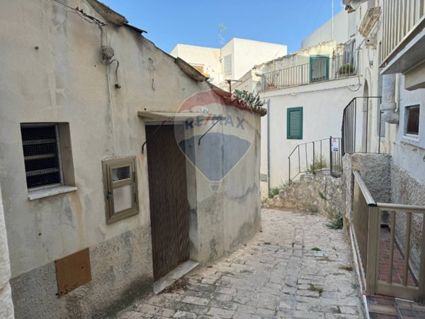 locale commerciale in vendita a Scicli