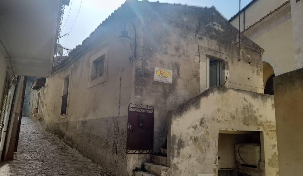 casa indipendente in vendita a Scicli