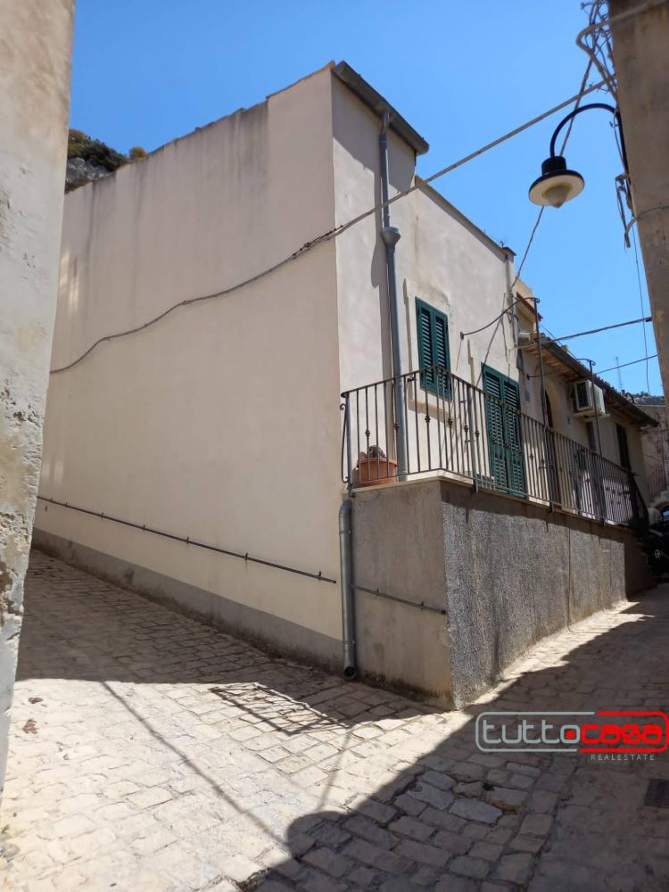 casa indipendente in vendita a Scicli