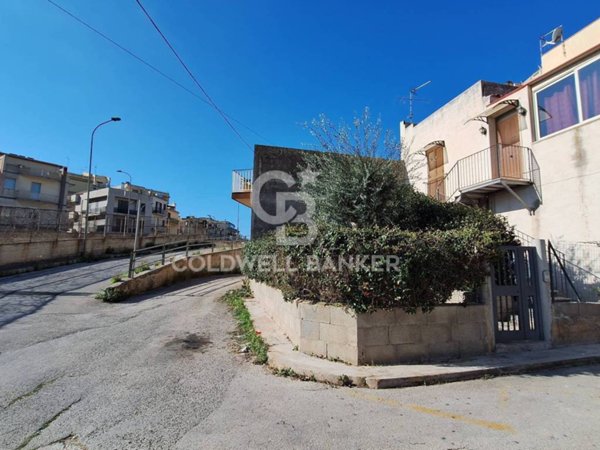 casa indipendente in vendita a Scicli