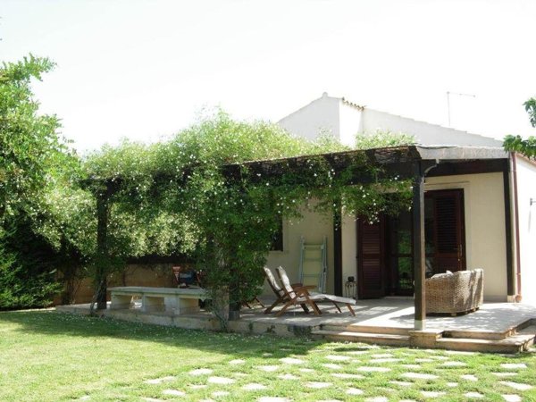 casa indipendente in vendita a Scicli in zona Donnalucata