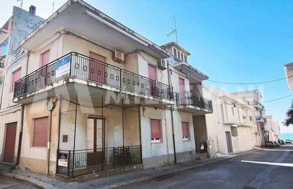 appartamento in vendita a Scicli in zona Donnalucata