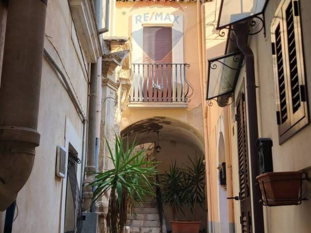 casa indipendente in vendita a Scicli