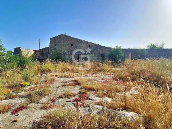 casa indipendente in vendita a Scicli