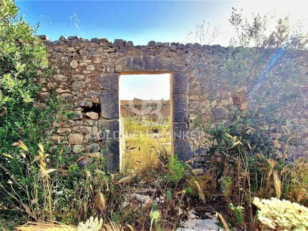 casa indipendente in vendita a Scicli