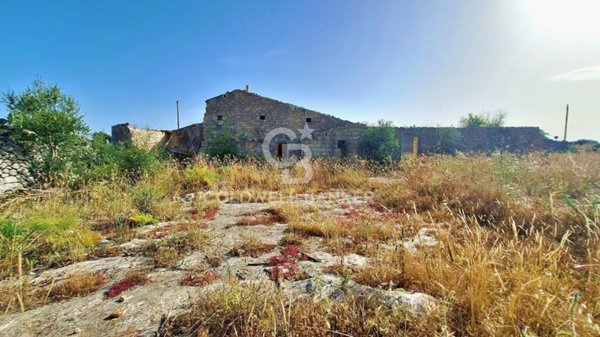 rudere in vendita a Scicli in zona Donnalucata